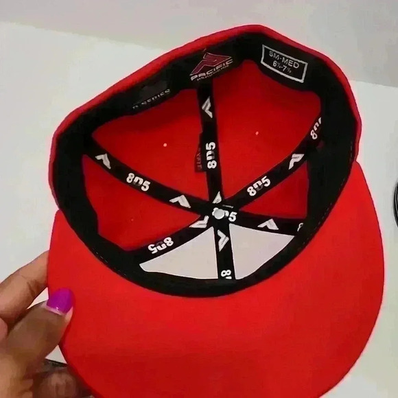 Pacific Headwear D- Series Red "B" Baseball Cap Flexfit Hat, sz 6 7/8-7 3/8 - Picture 6 of 7